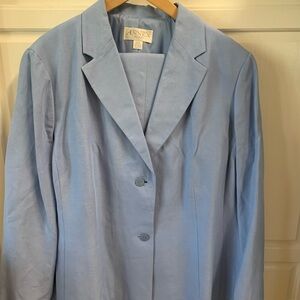 Women’s lined pant suit